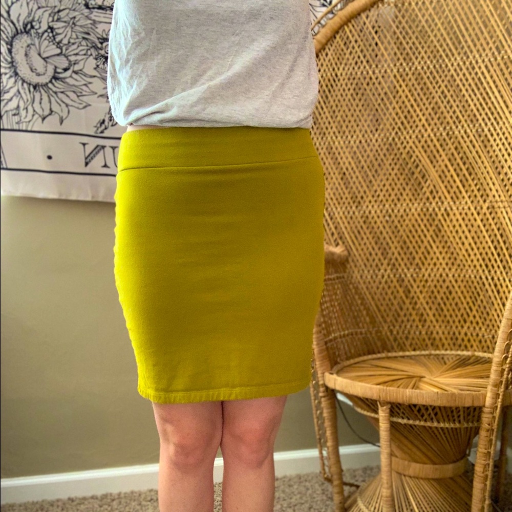 Forever 21 stretchy tube/pencil skirt